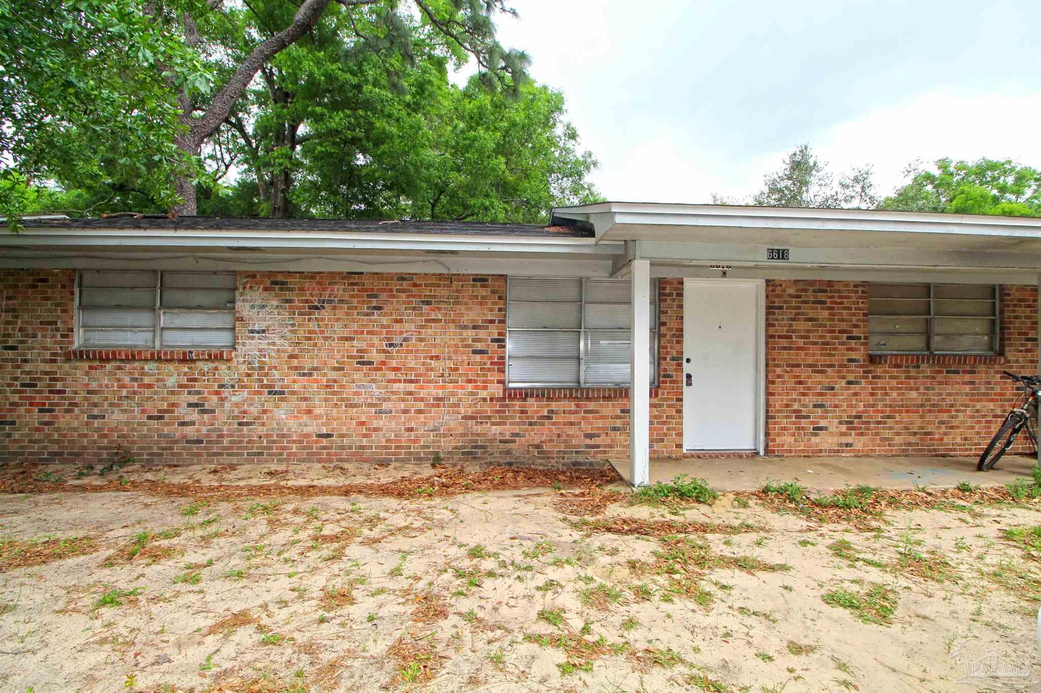 Photo 1 of 11 — 6618 Applegate St, Milton, FL 32570