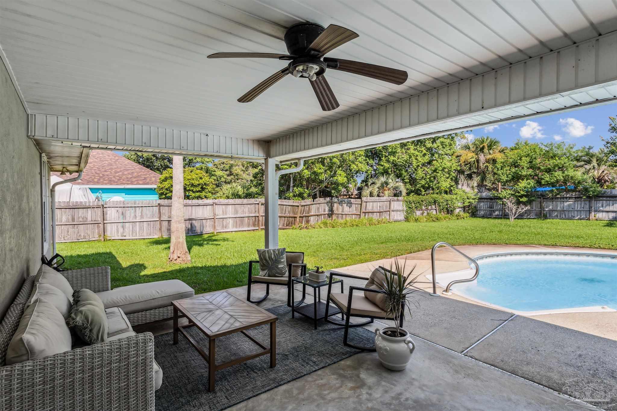 Gulf Breeze, Florida 32563, United States, 4 Bedrooms Bedrooms, ,2 BathroomsBathrooms,Residential,Contingent,47917