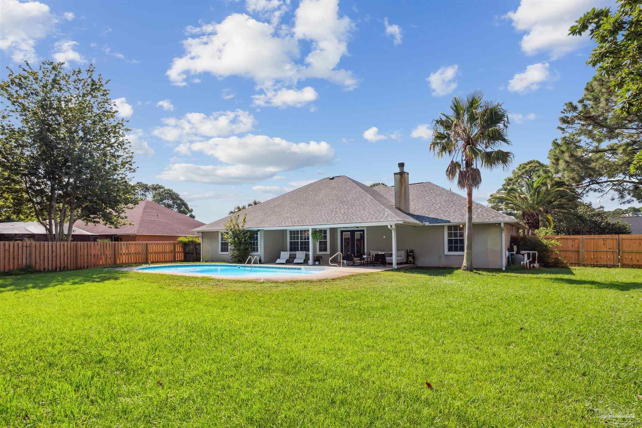 Gulf Breeze, Florida 32563, United States, 4 Bedrooms Bedrooms, ,2 BathroomsBathrooms,Residential,Contingent,47917
