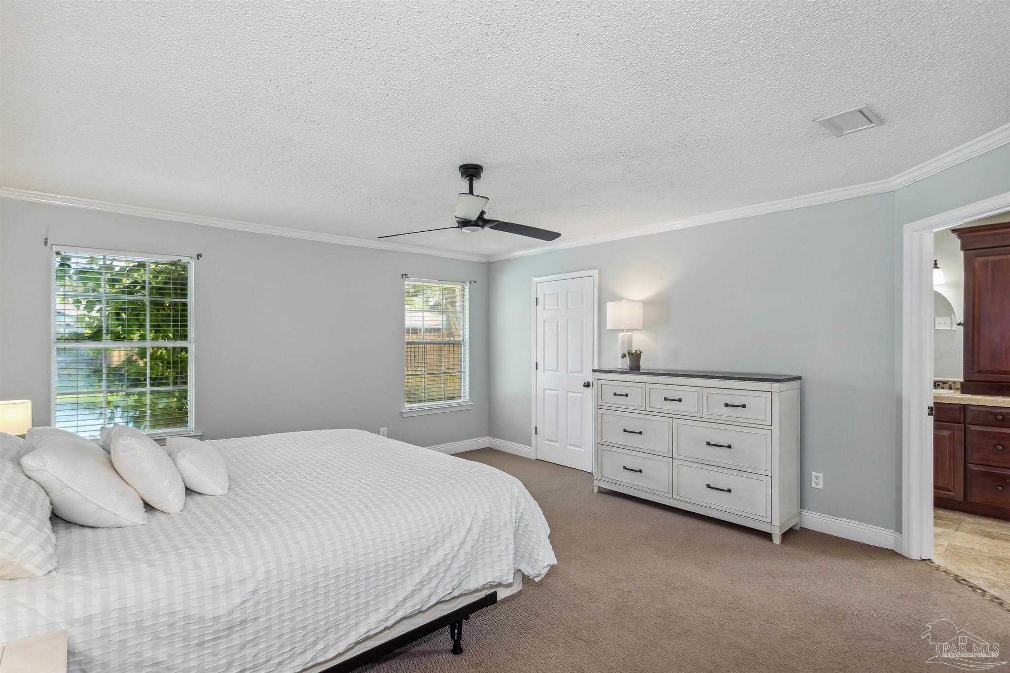 Gulf Breeze, Florida 32563, United States, 4 Bedrooms Bedrooms, ,2 BathroomsBathrooms,Residential,Contingent,47917