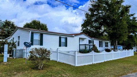 A home in Lillian