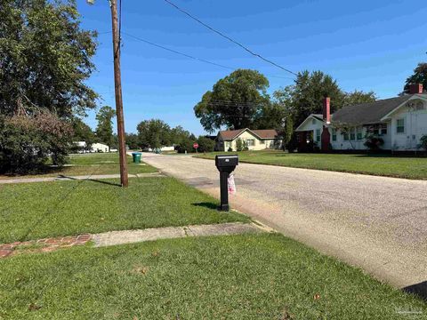 A home in Atmore