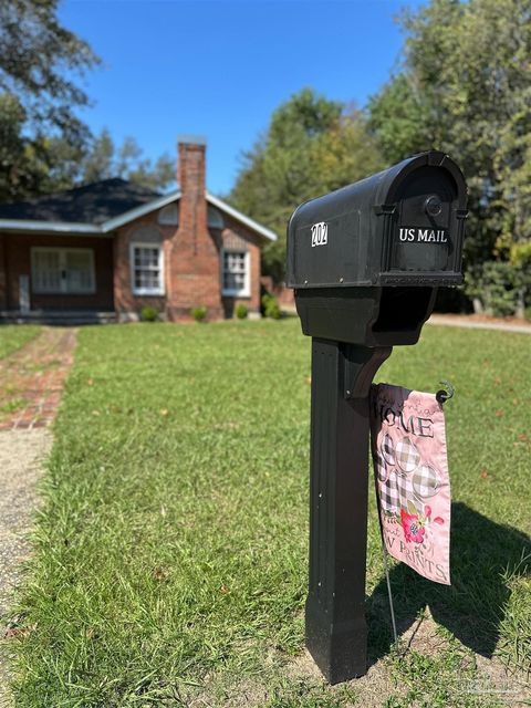 A home in Atmore