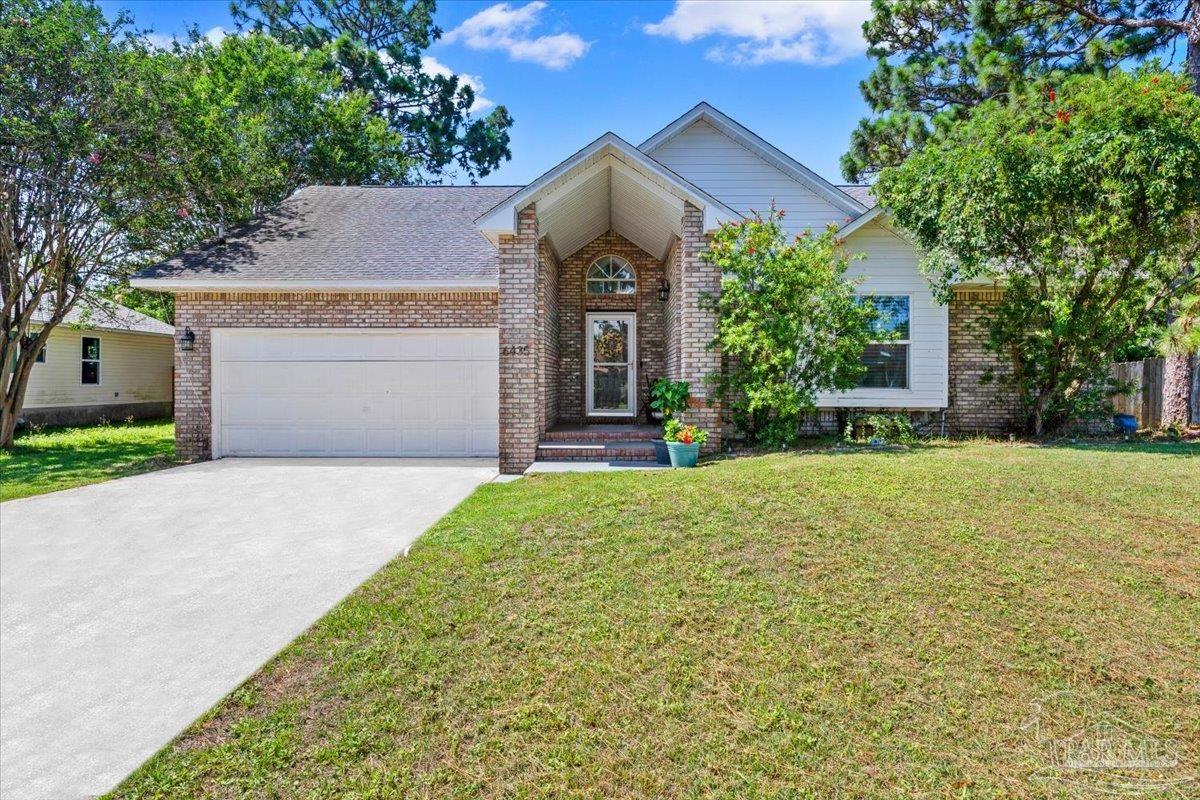 Photo 1 of 40 — 6435 Garden Dr, Gulf Breeze, FL 32563