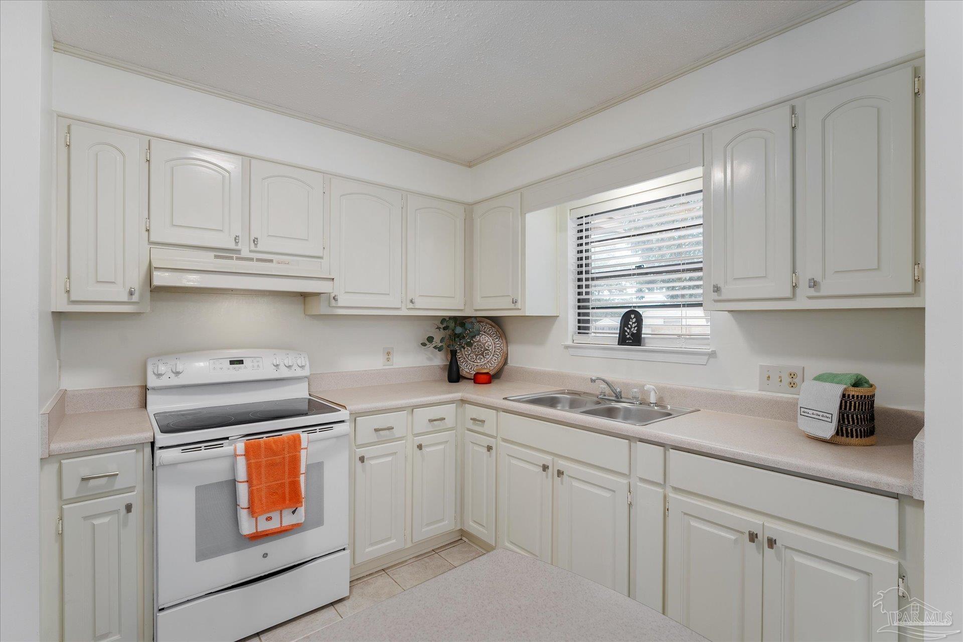 Pensacola, Florida 32514, United States, 4 Bedrooms Bedrooms, ,2 BathroomsBathrooms,Residential,Active,10229