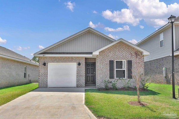 9900 STARLING DR, PENSACOLA, FL 32506 - Image 11bc2c35e3d5a39f8fa4267a5fc662f1/2409372497
