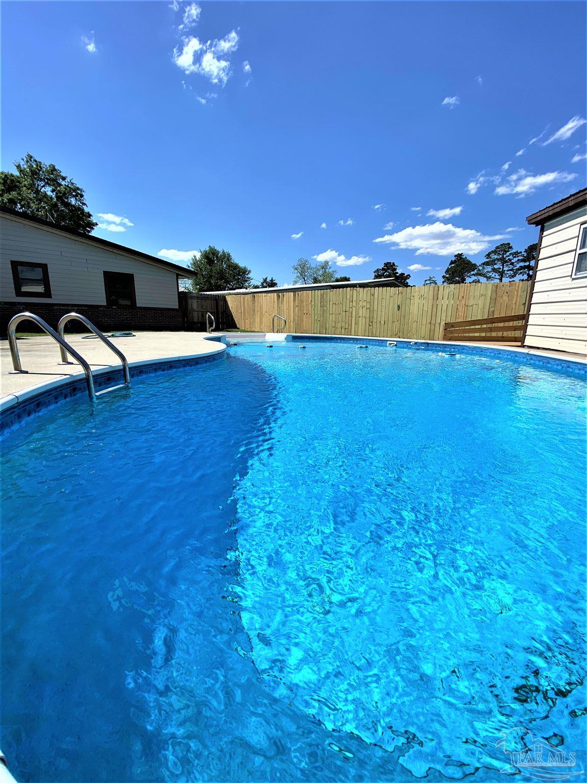 Photo 1 of 34 — 5374 Ticonderoga St, Milton, FL 32570