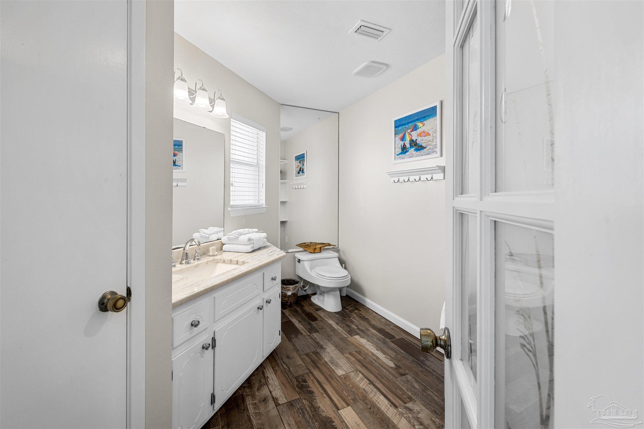 Navarre Beach, Florida 32566, United States, 3 Bedrooms Bedrooms, ,2 BathroomsBathrooms,Residential,Active,168965