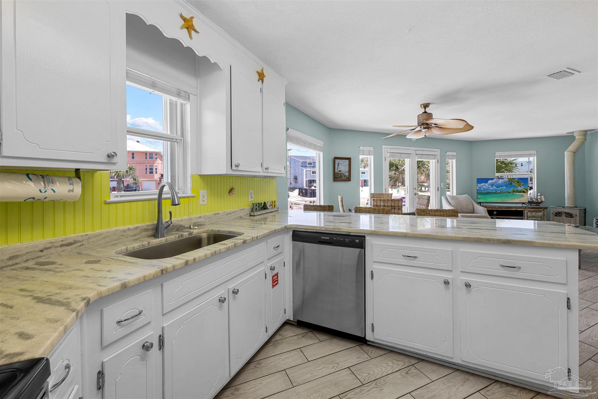 Navarre Beach, Florida 32566, United States, 3 Bedrooms Bedrooms, ,2 BathroomsBathrooms,Residential,Active,168965