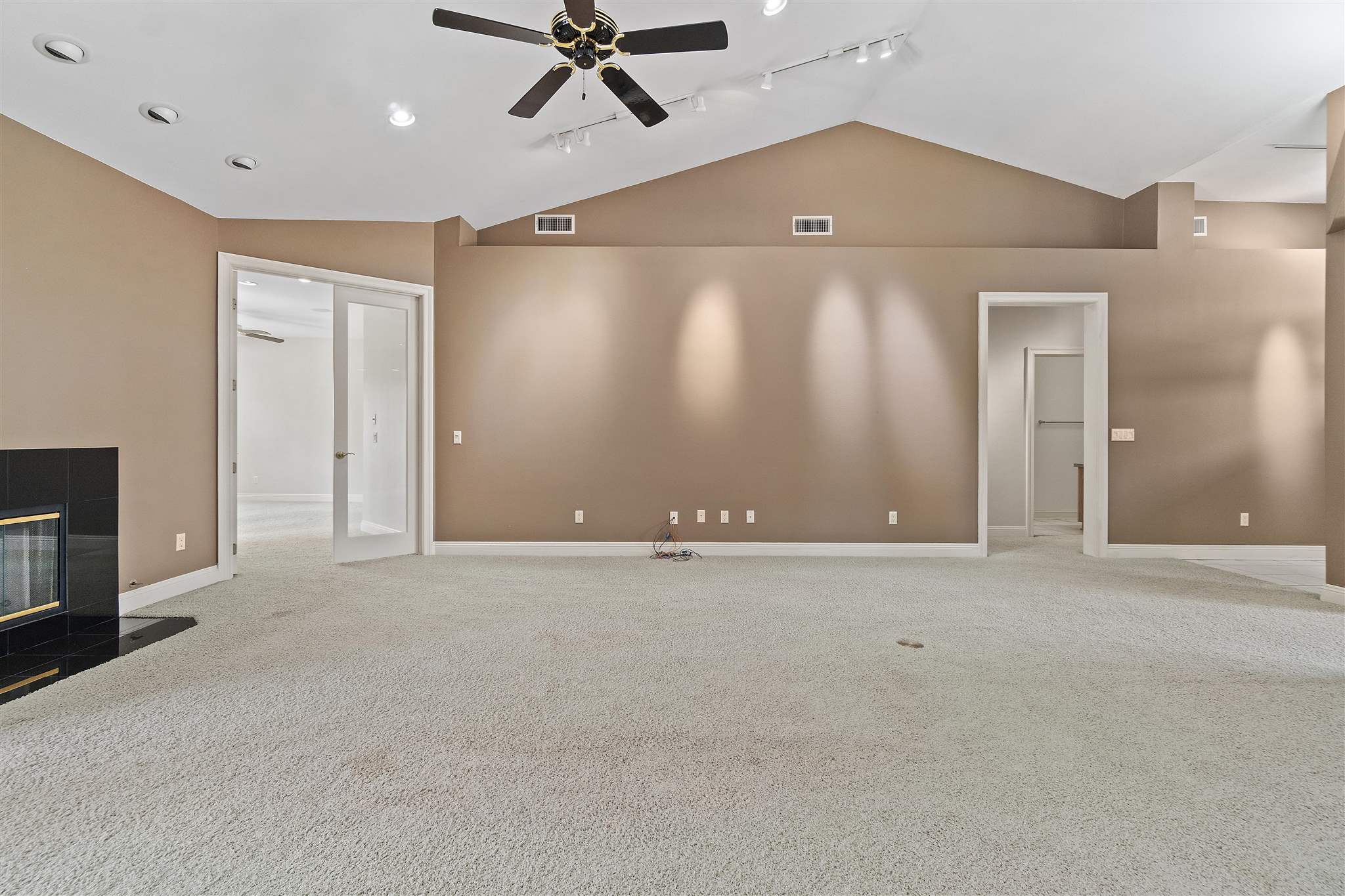 Photo 7 of 44 of 5910 Osprey Pl house