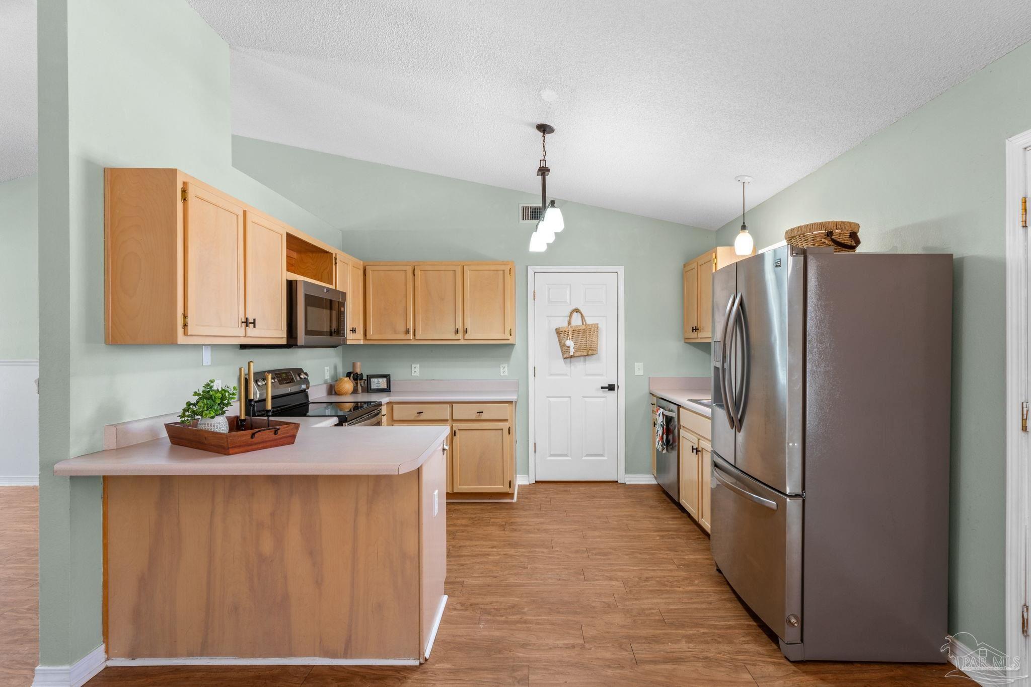 Pensacola, Florida 32507, United States, 3 Bedrooms Bedrooms, ,2 BathroomsBathrooms,Residential,Active,95042