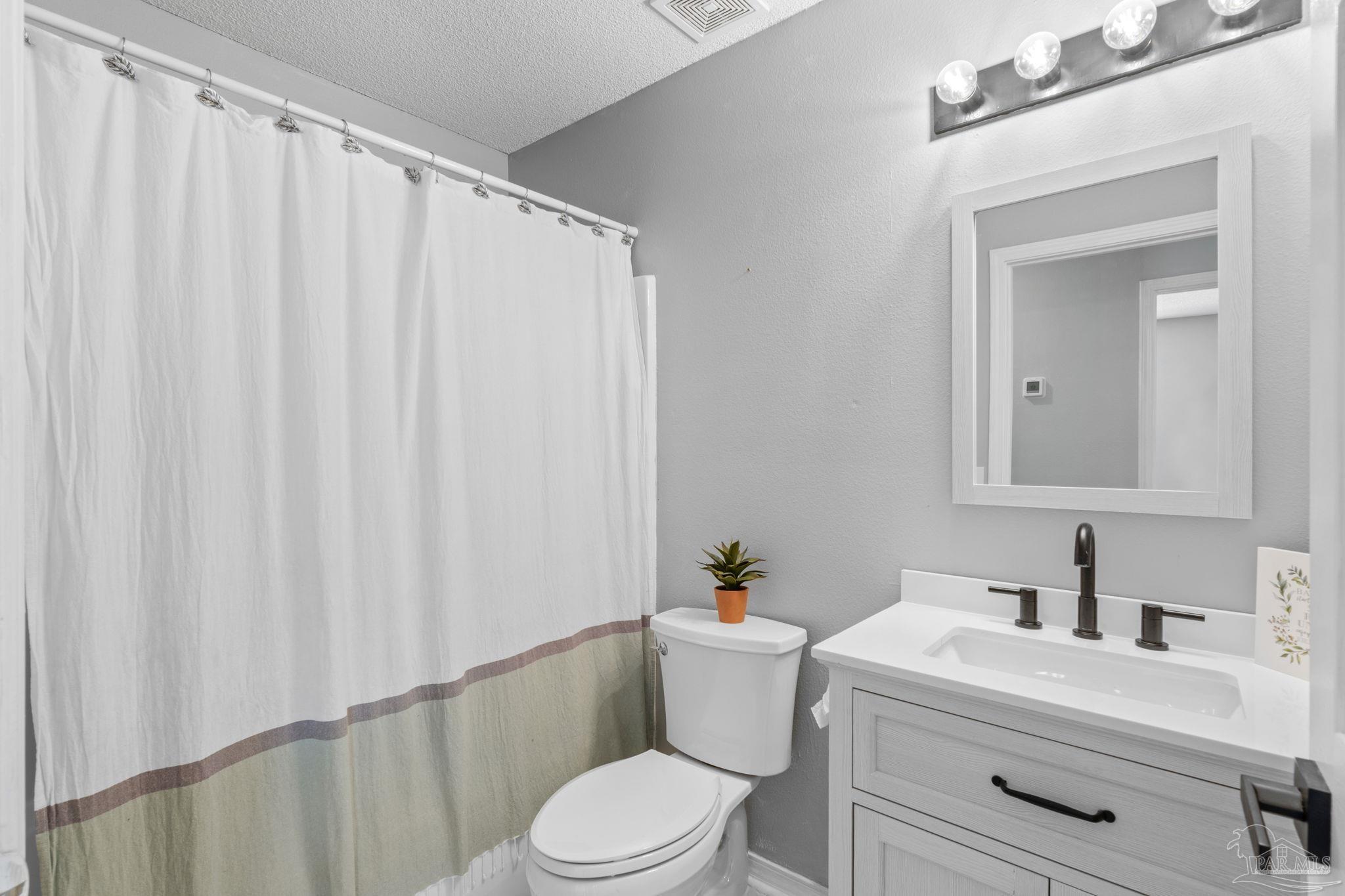 Pensacola, Florida 32507, United States, 3 Bedrooms Bedrooms, ,2 BathroomsBathrooms,Residential,Active,95042