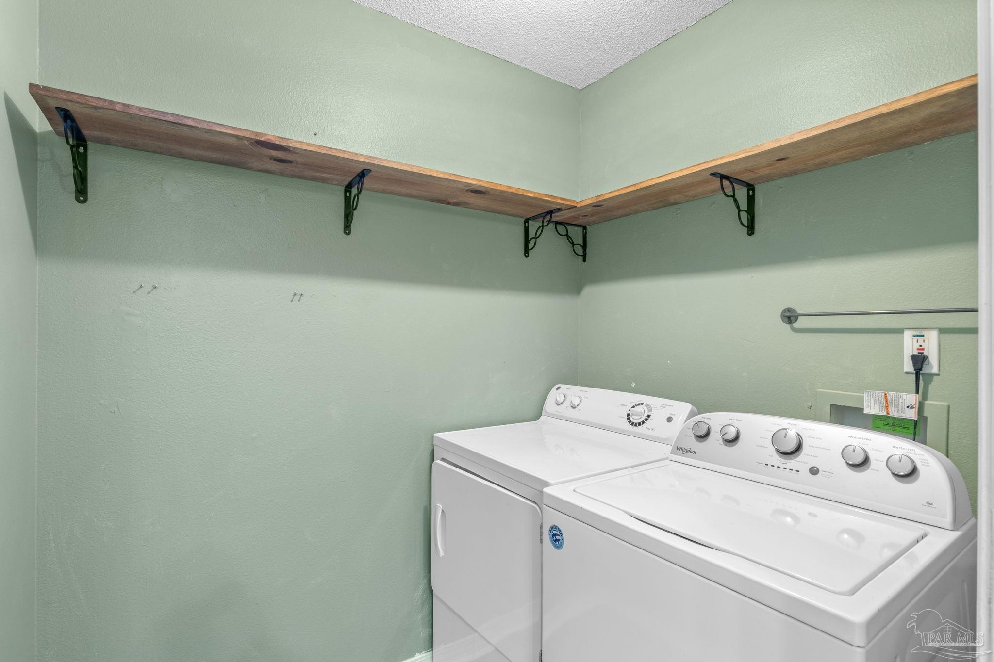 Pensacola, Florida 32507, United States, 3 Bedrooms Bedrooms, ,2 BathroomsBathrooms,Residential,Active,95042