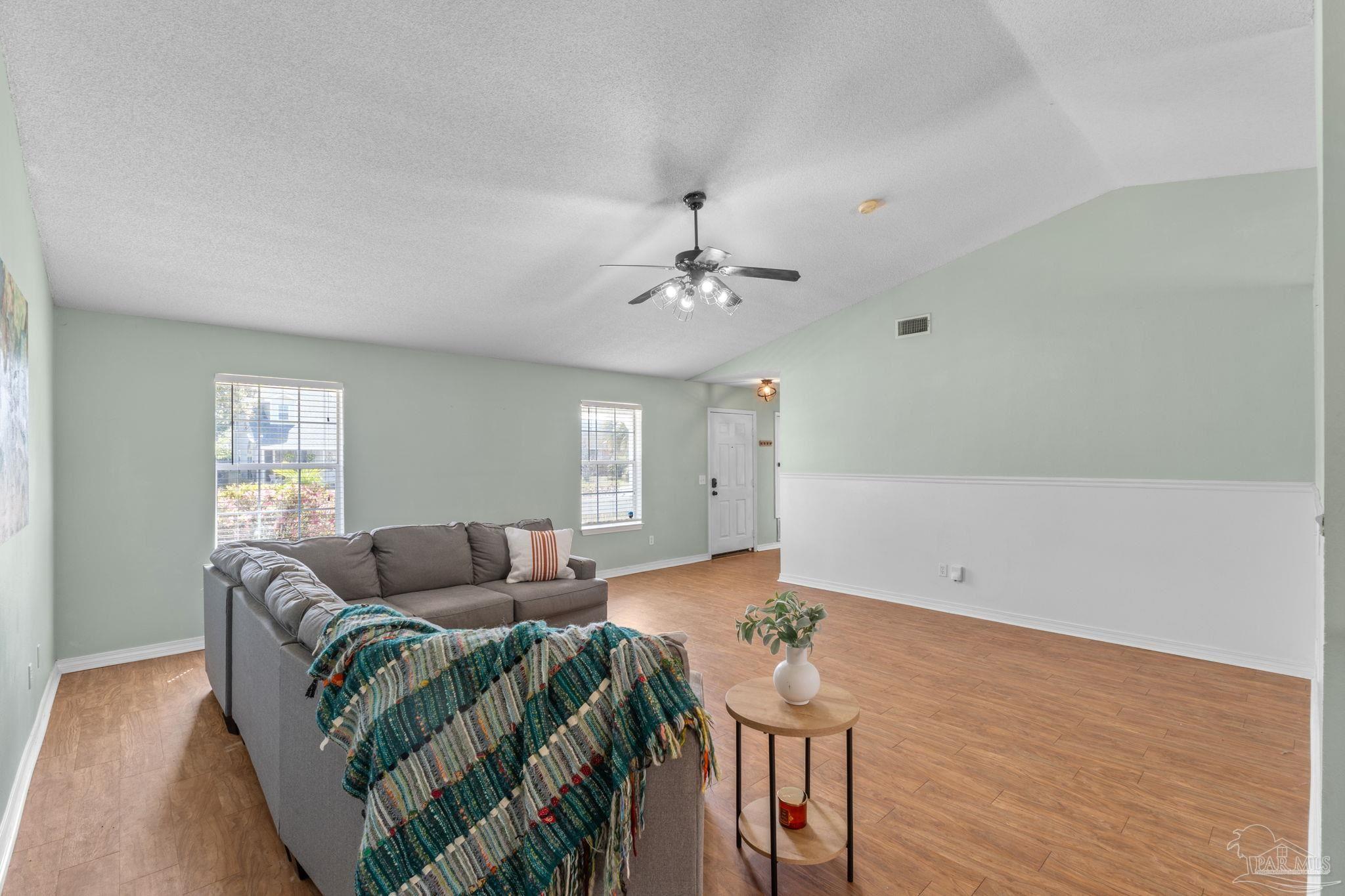 Pensacola, Florida 32507, United States, 3 Bedrooms Bedrooms, ,2 BathroomsBathrooms,Residential,Active,95042