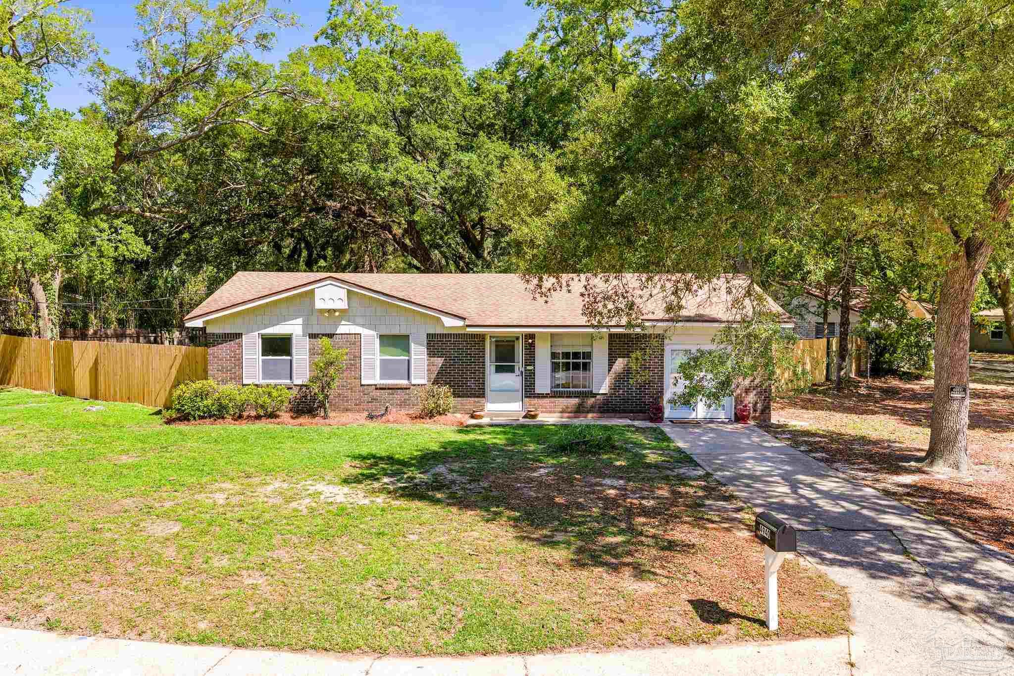 Photo 1 of 32 — 4940 La Ceiba Dr, Pensacola, FL 32526