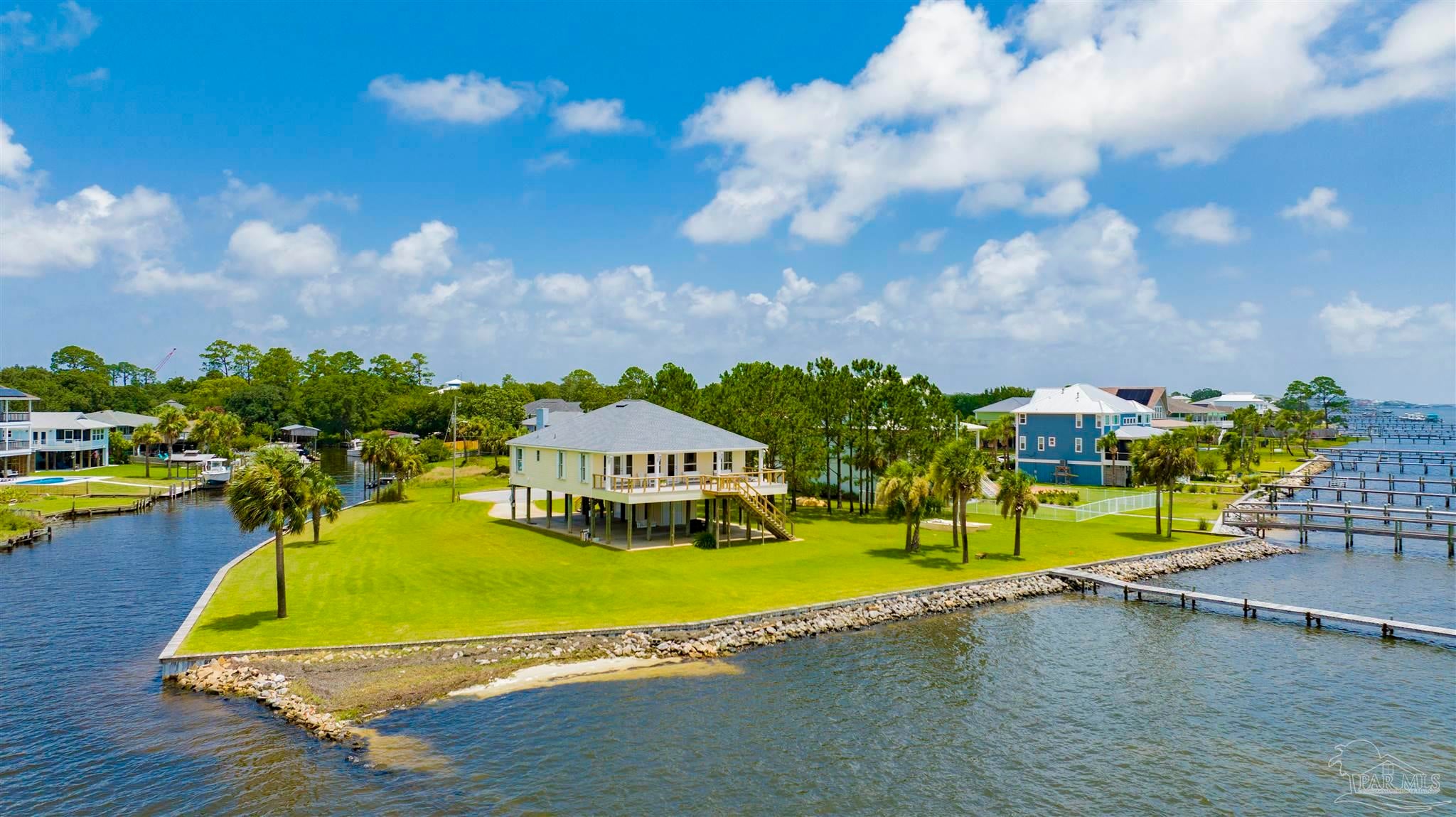 1002 Magnolia Ln