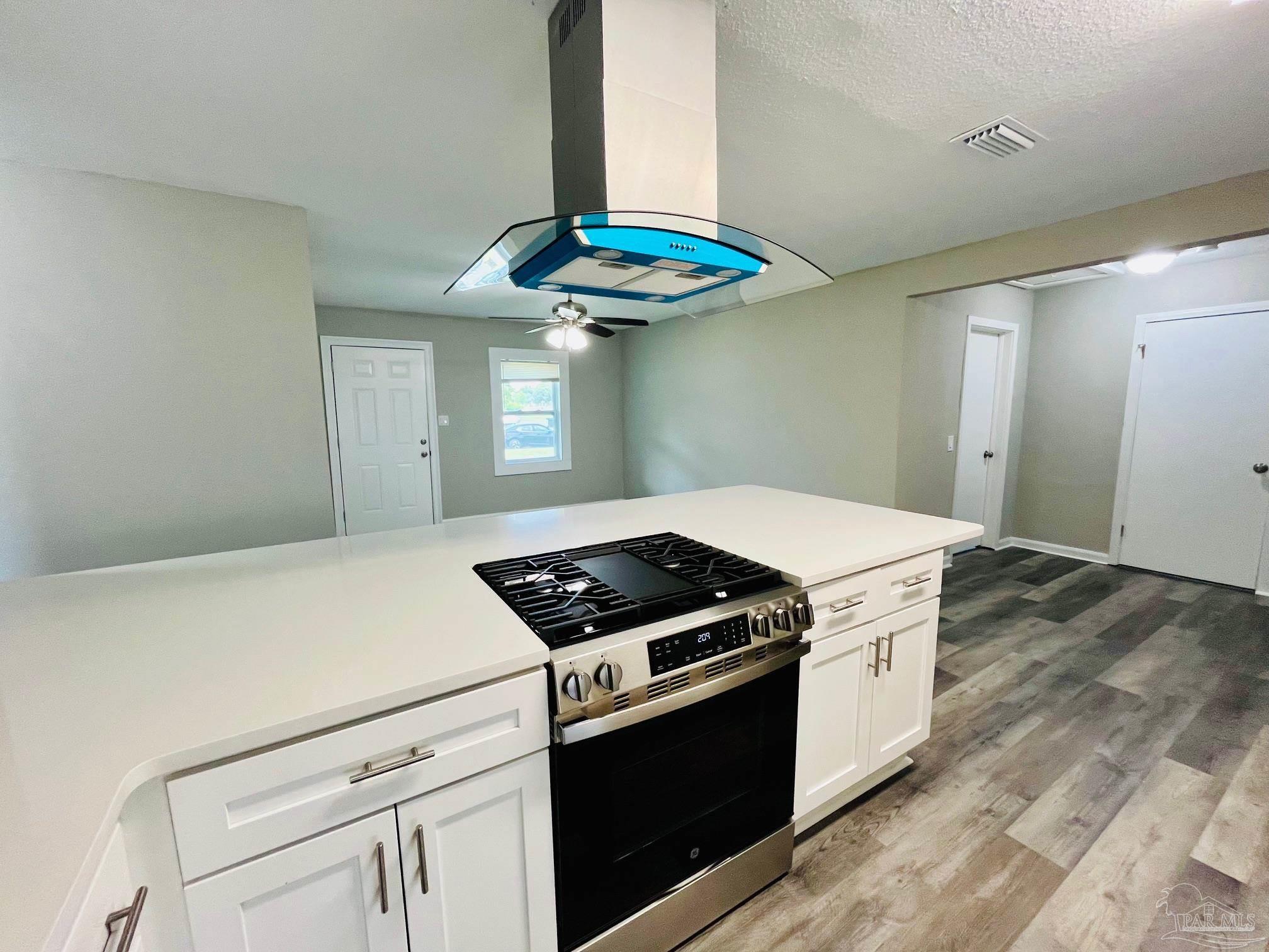 Pensacola, Florida 32503, United States, 4 Bedrooms Bedrooms, ,2 BathroomsBathrooms,Residential,Active,195895