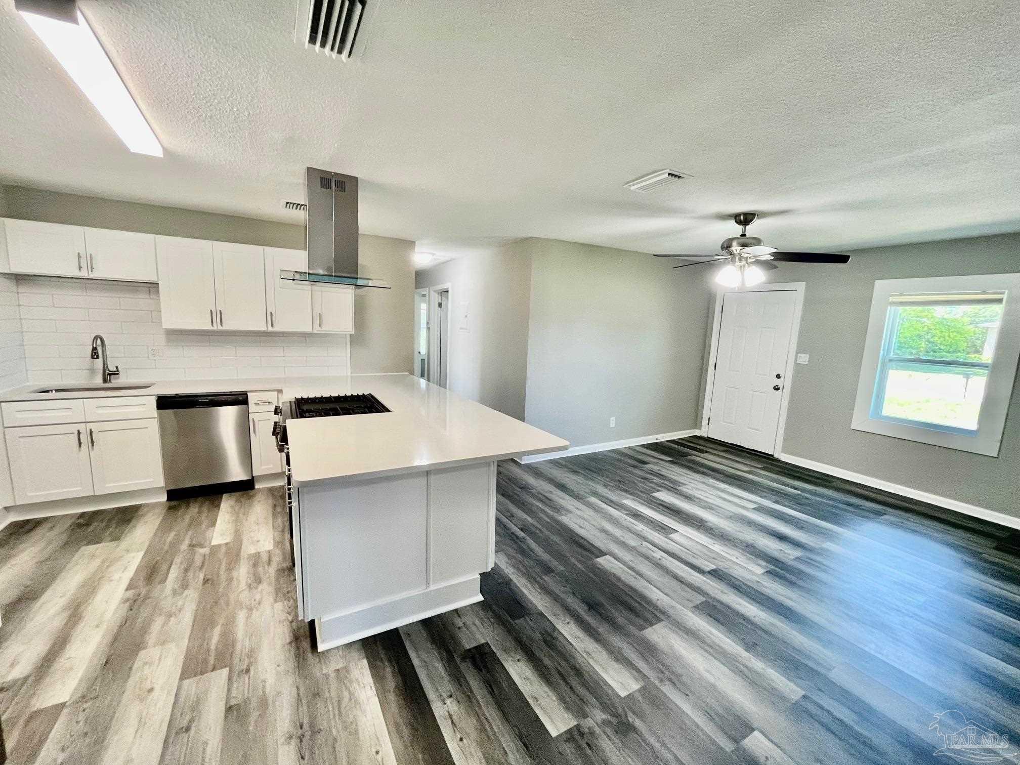 Pensacola, Florida 32503, United States, 4 Bedrooms Bedrooms, ,2 BathroomsBathrooms,Residential,Active,195895