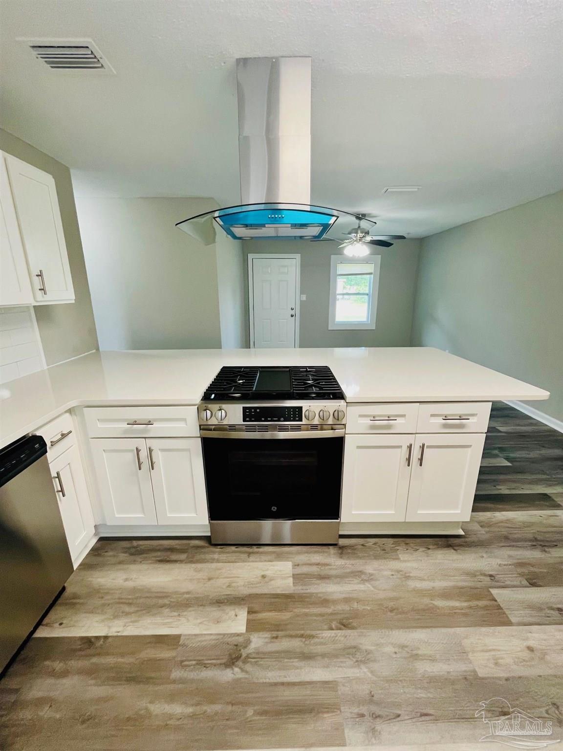 Pensacola, Florida 32503, United States, 4 Bedrooms Bedrooms, ,2 BathroomsBathrooms,Residential,Active,195895