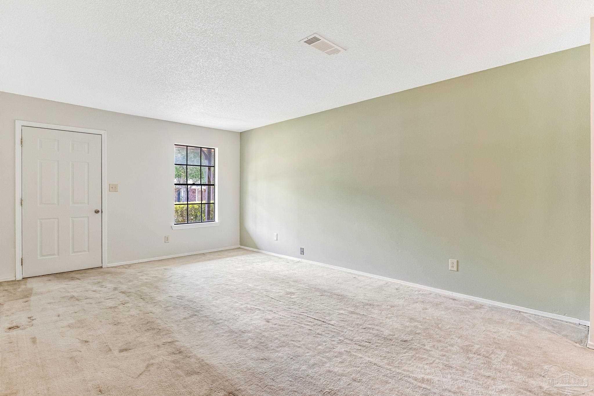7952 Dartmoor Cir