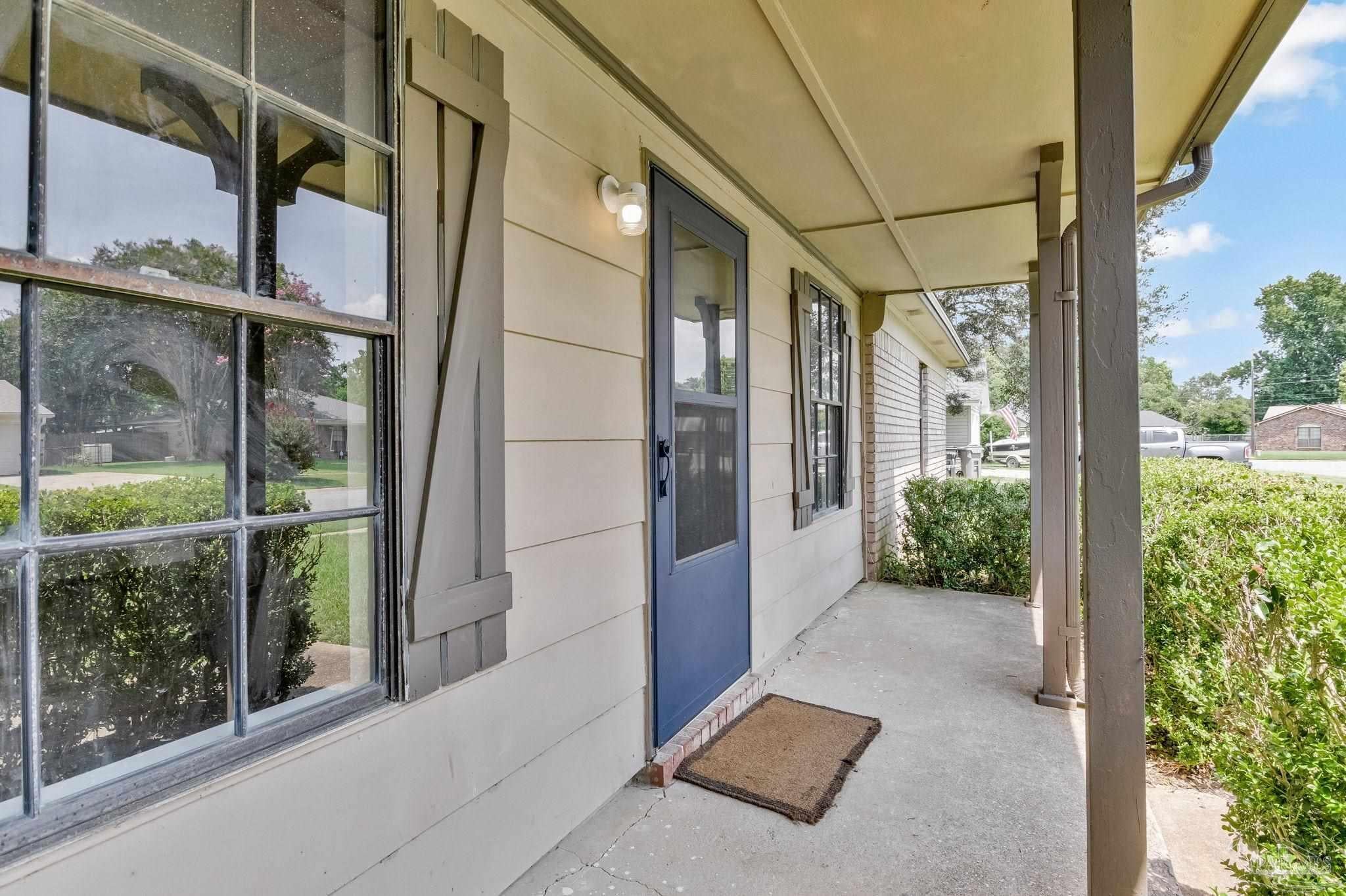 7952 Dartmoor Cir