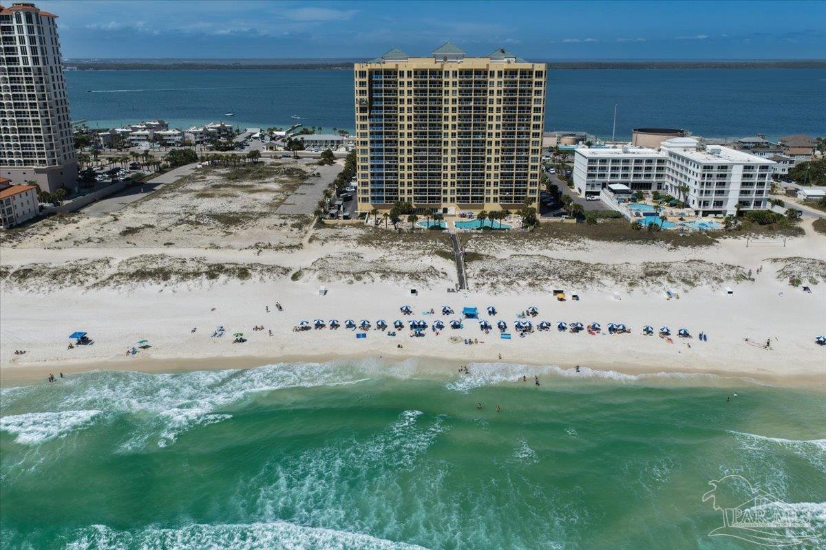 22 Via Deluna Dr 304