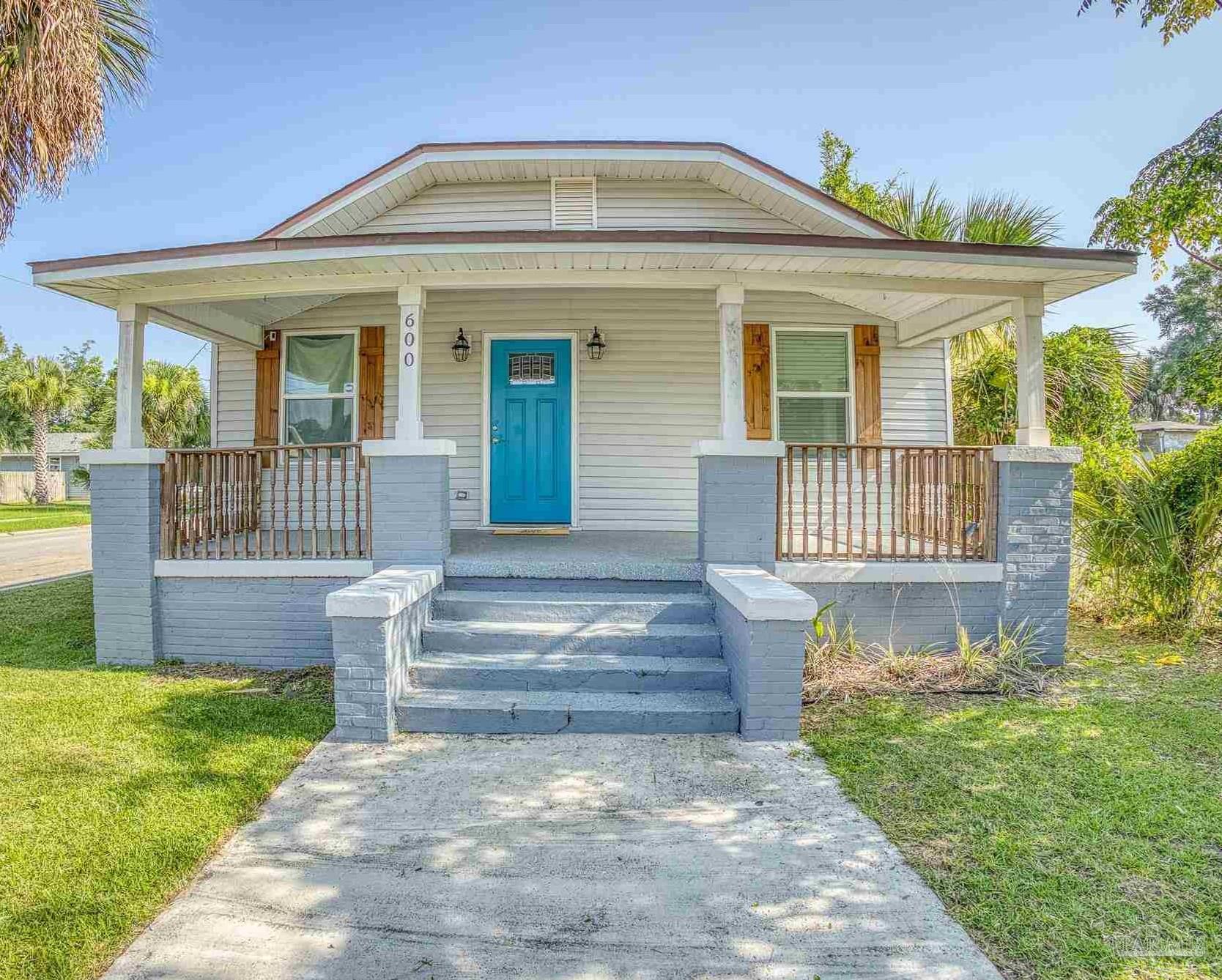 Photo 1 of 33 — 600 E Brainerd St, Pensacola, FL 32503