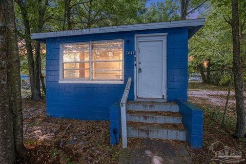 1011 W Hatton St Pensacola FL 32526