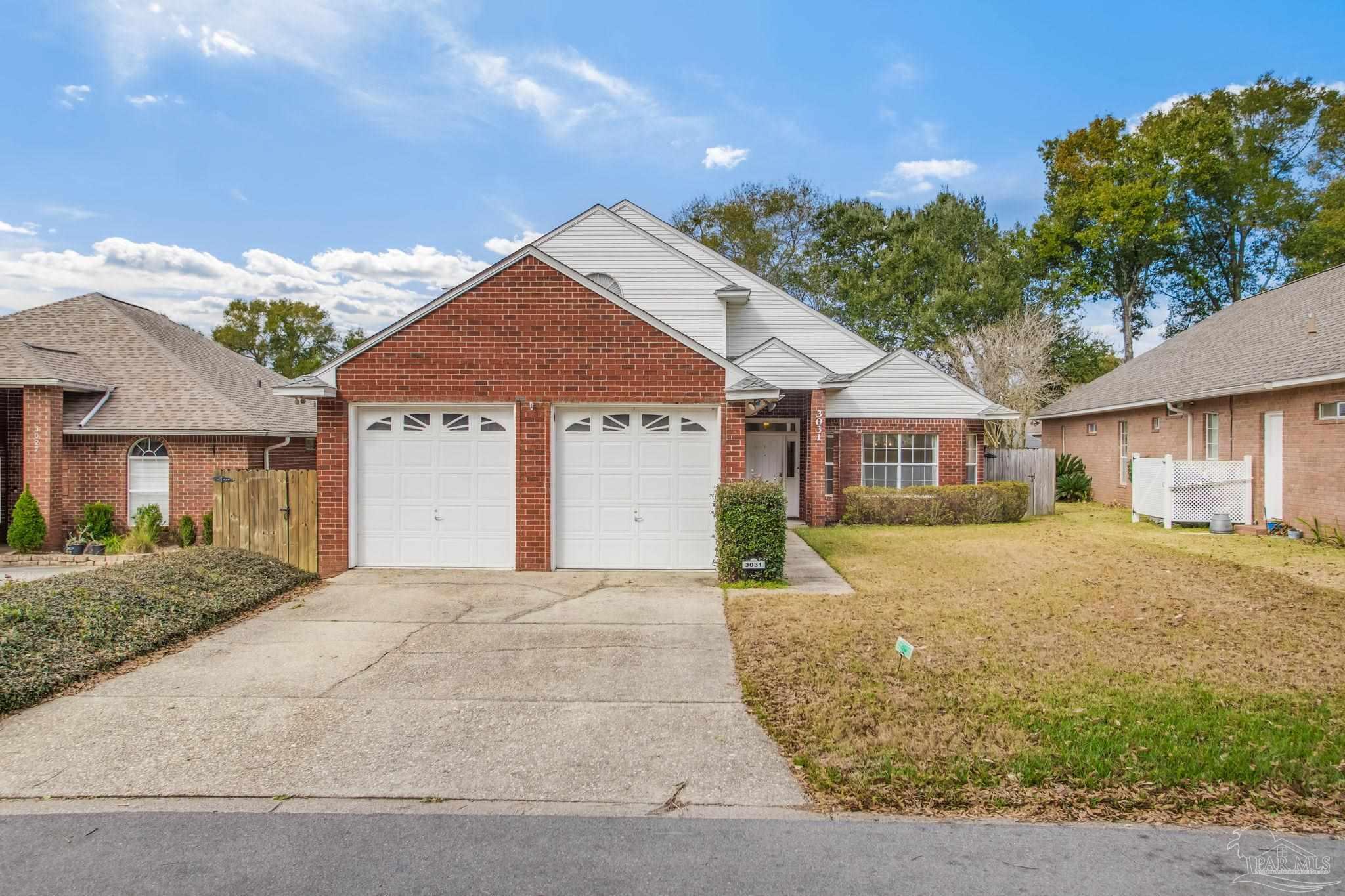 Photo 1 of 29 — 3031 Oak Pointe Dr, Pensacola, FL 32505