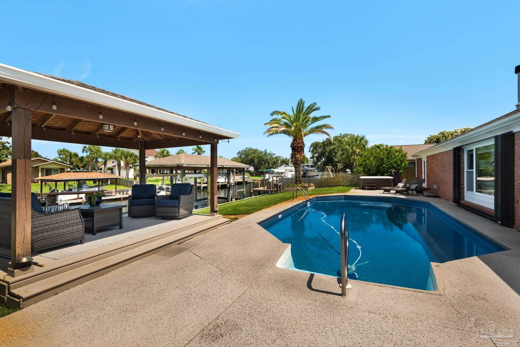 Gulf Breeze, Florida, 32563, United States, 4 Bedrooms Bedrooms, ,3 BathroomsBathrooms,Residential,Active,2041483