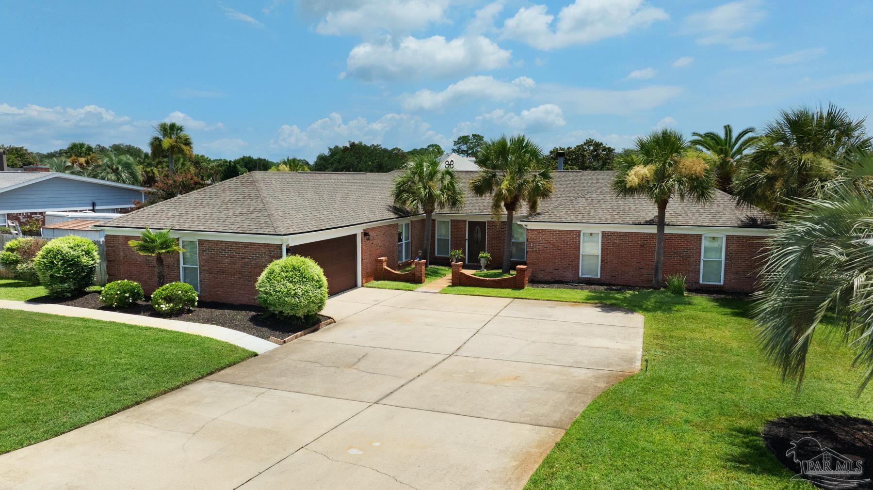 Gulf Breeze, Florida, 32563, United States, 4 Bedrooms Bedrooms, ,3 BathroomsBathrooms,Residential,Active,2041483