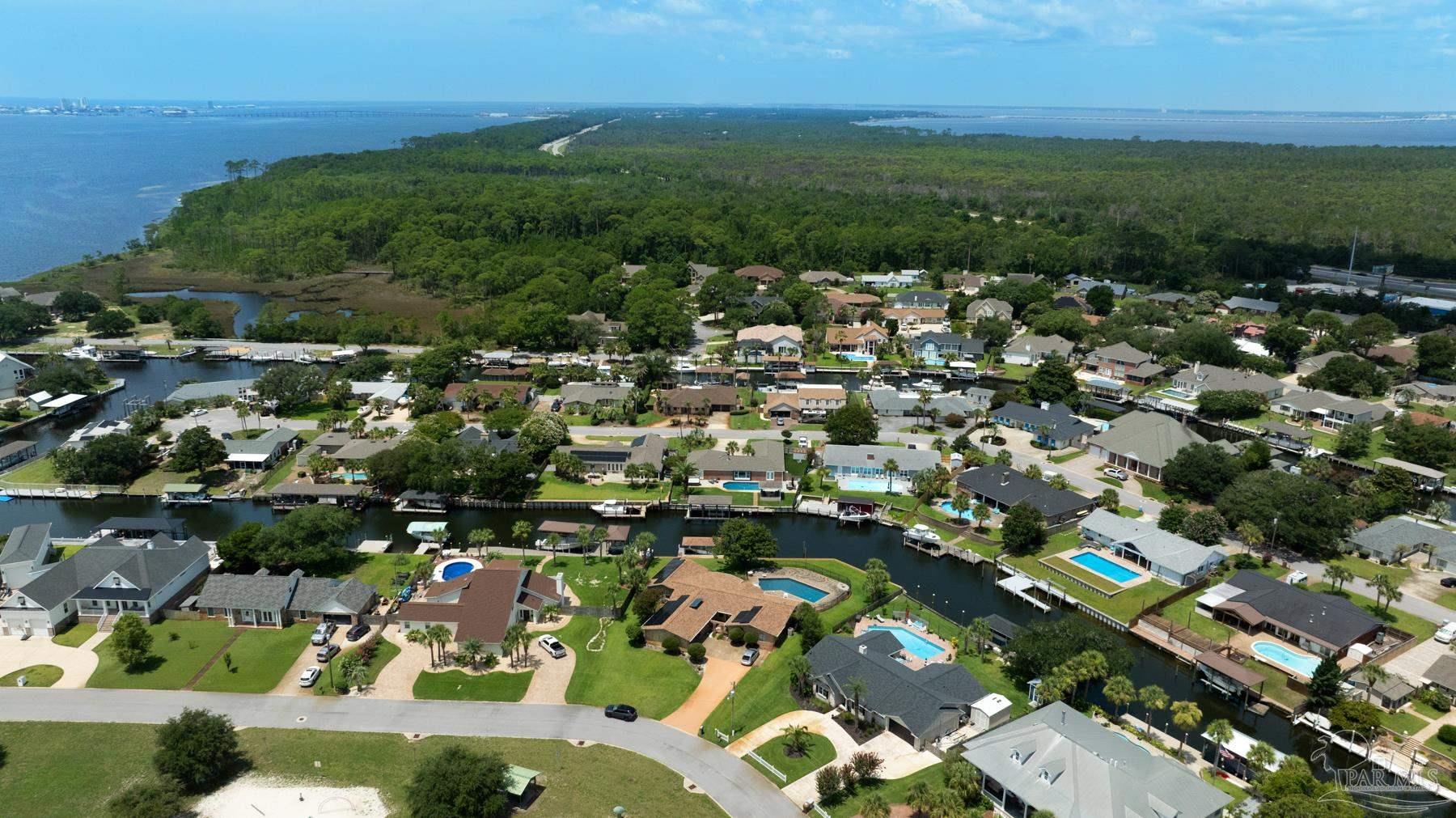 Gulf Breeze, Florida, 32563, United States, 4 Bedrooms Bedrooms, ,3 BathroomsBathrooms,Residential,Active,2041483