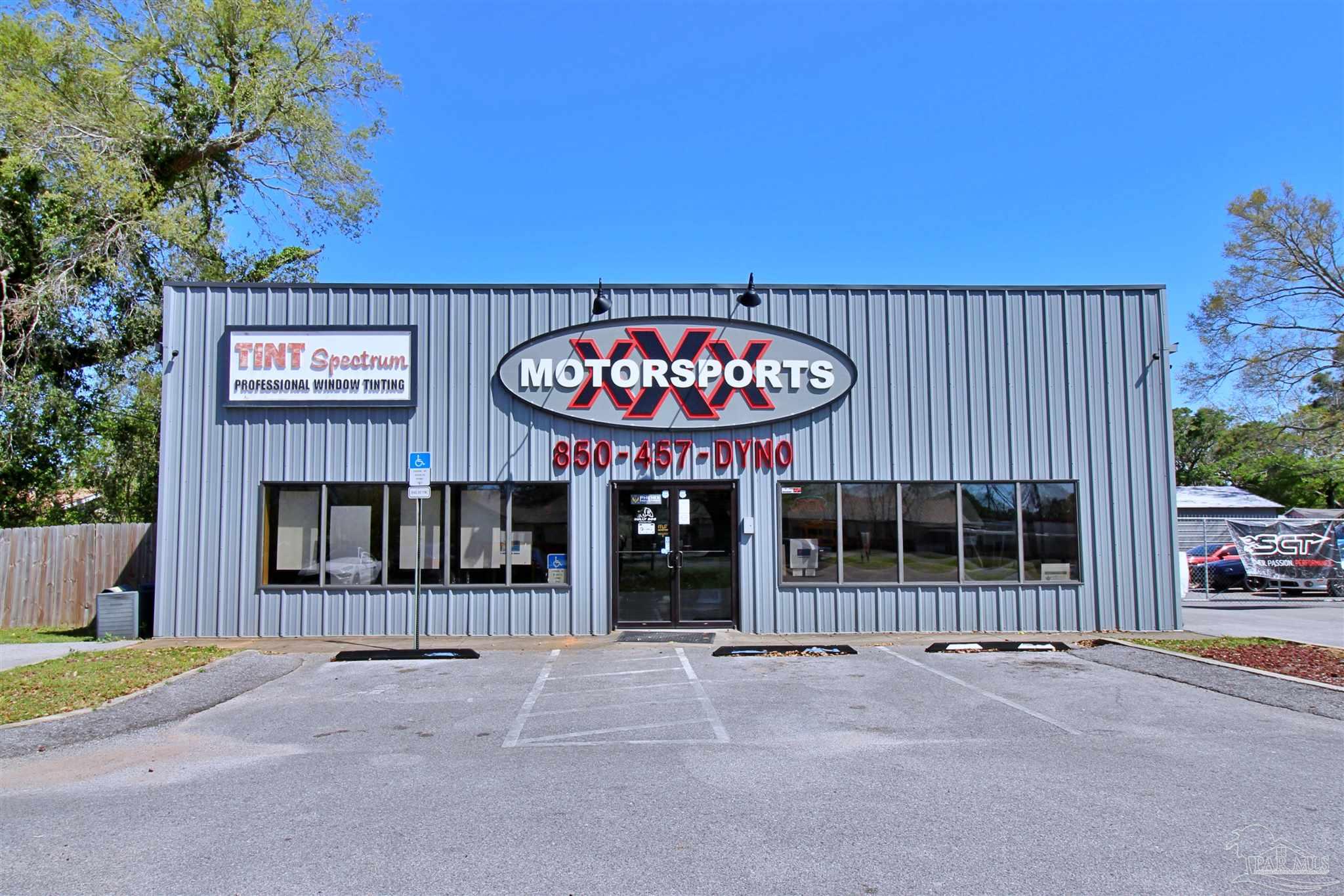 Photo 1 of 12 — 4916 W Fairfield Dr, Pensacola, FL 32506
