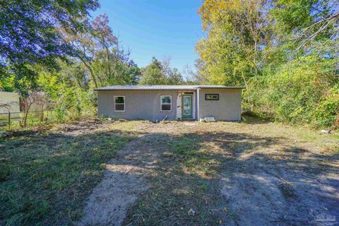 8 Union Ct Pensacola FL 32506