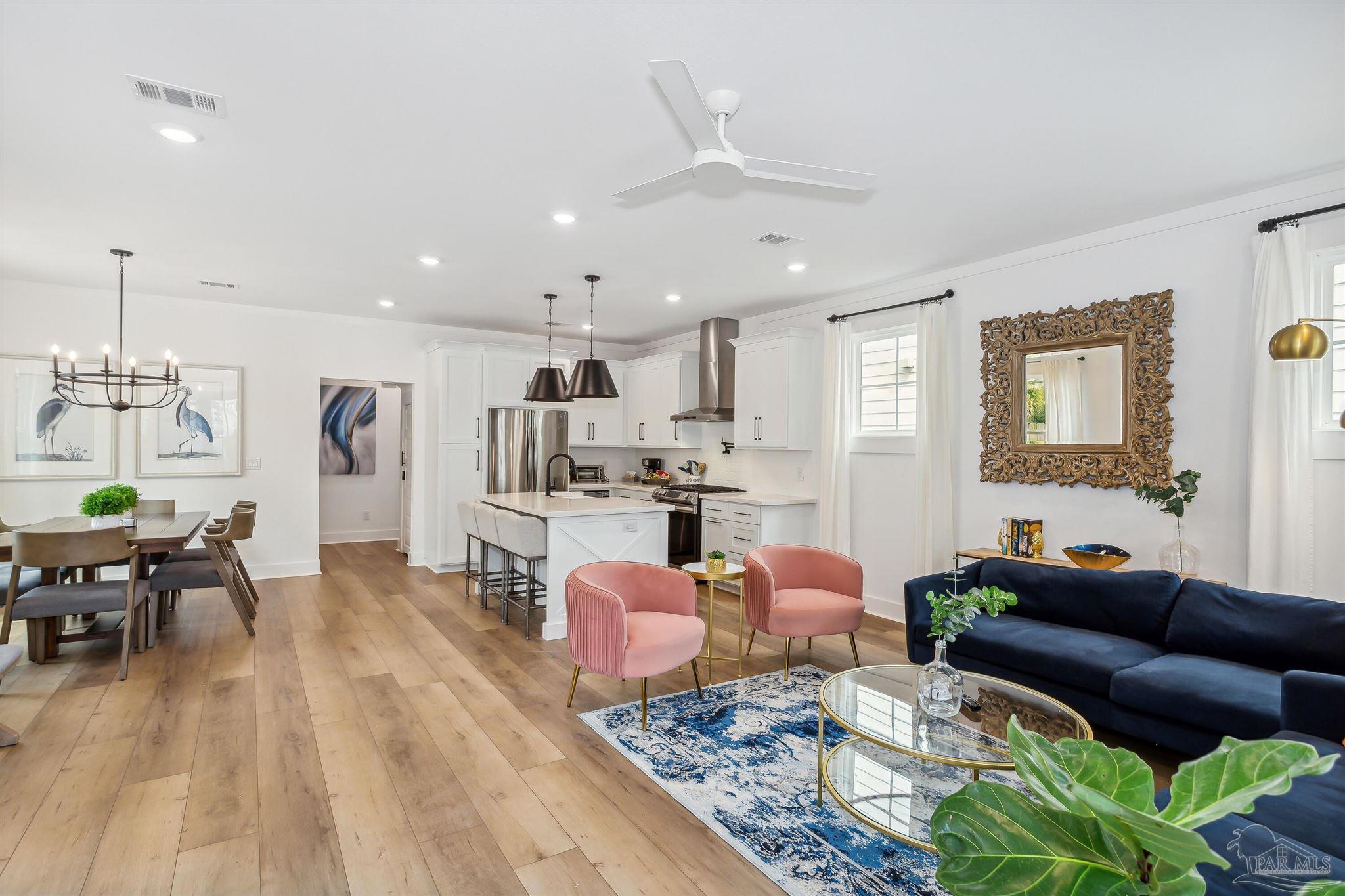 Pensacola, Florida 32501, United States, 4 Bedrooms Bedrooms, ,3 BathroomsBathrooms,Residential,Active,171170