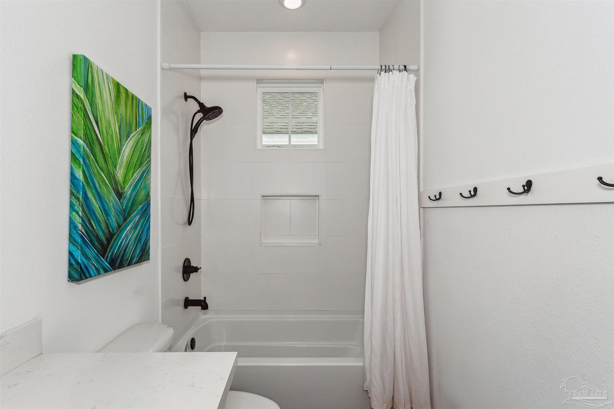 Pensacola, Florida 32501, United States, 4 Bedrooms Bedrooms, ,3 BathroomsBathrooms,Residential,Active,171170