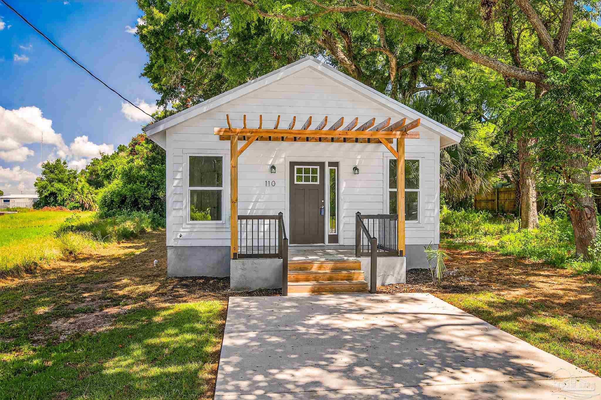 110 E Jordan St