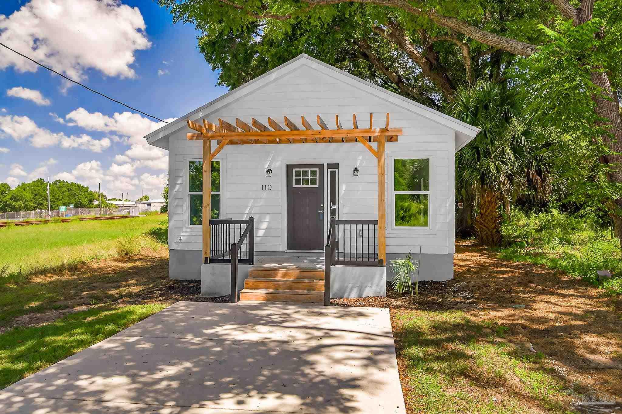 110 E Jordan St