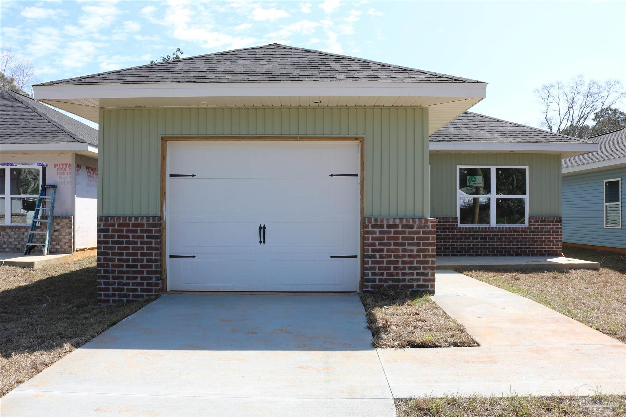 Photo 1 of 5 — 1004 Polk Ave, Pensacola, FL 32507