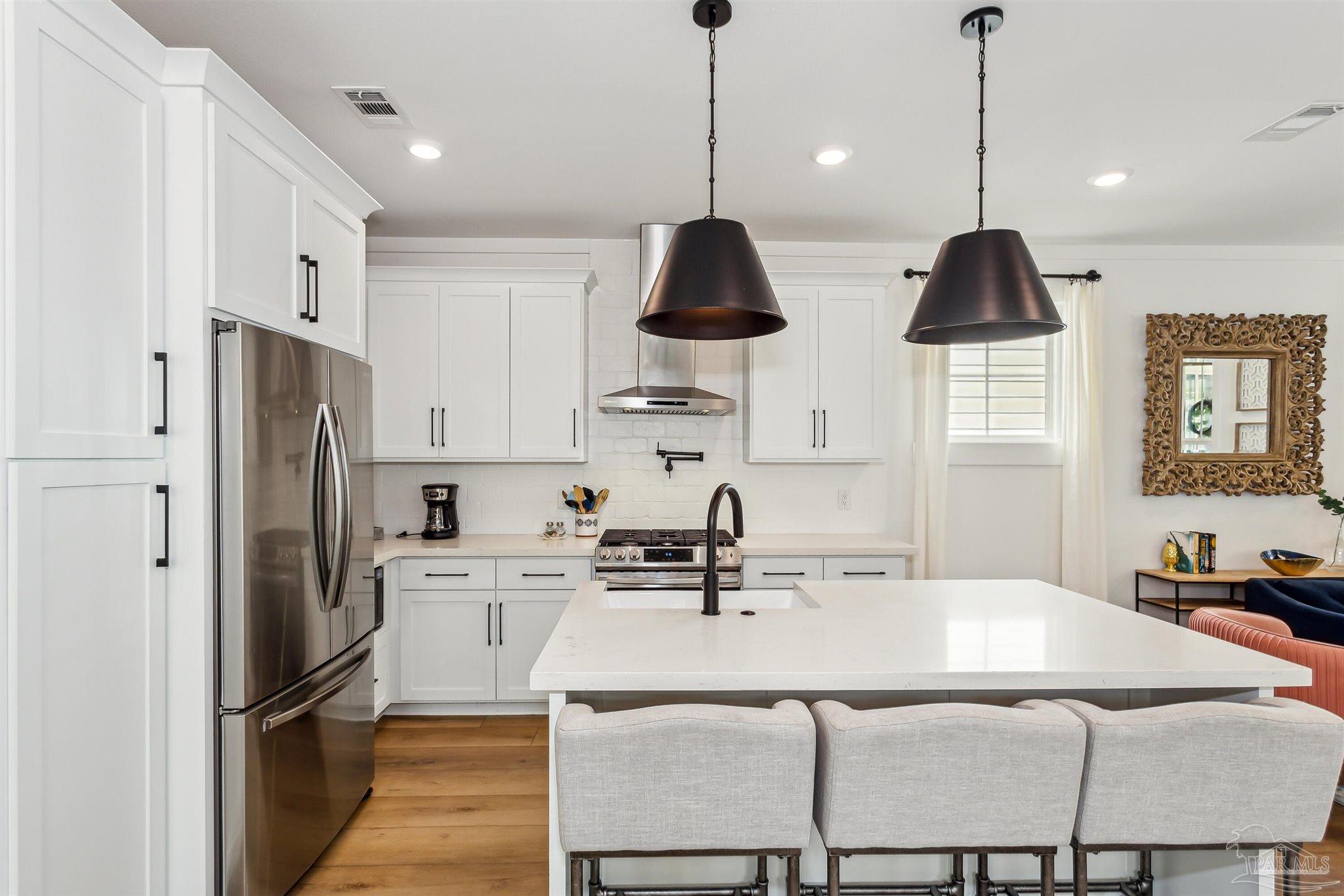 Pensacola, Florida 32501, United States, 4 Bedrooms Bedrooms, ,3 BathroomsBathrooms,Residential,Active,171174