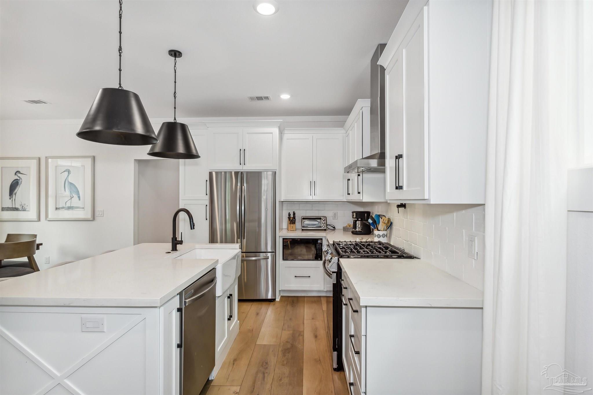 Pensacola, Florida 32501, United States, 4 Bedrooms Bedrooms, ,3 BathroomsBathrooms,Residential,Active,171174