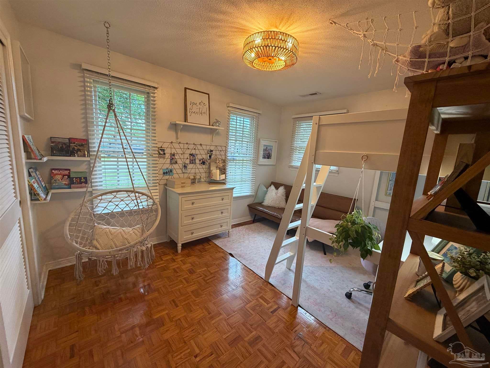 208 Hibiscus Ave