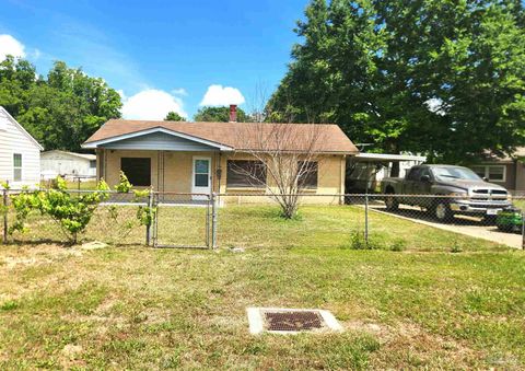 4 Bertram St Pensacola FL 32506