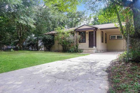 17 Kennington Dr Pensacola FL 32507