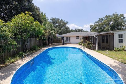 A home in Gulf Breeze