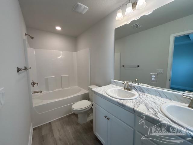 455 Kingsbridge Dr 13B