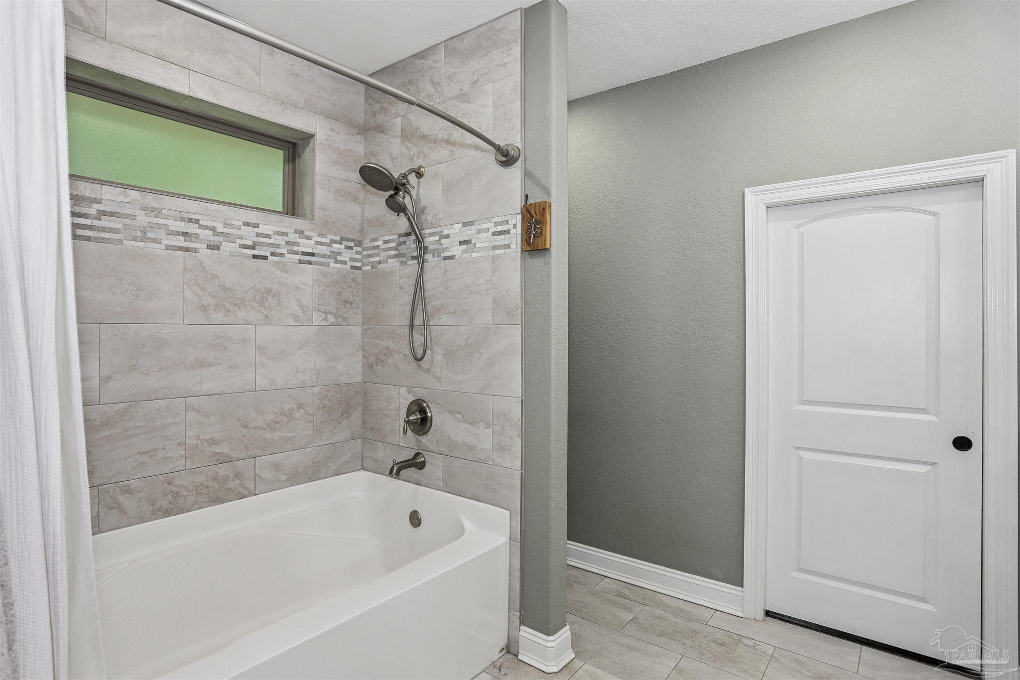 Pace, Florida 32571, United States, 3 Bedrooms Bedrooms, ,3 BathroomsBathrooms,Residential,Contingent,190336