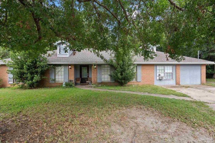 Photo 1 of 30 — 1080 Farmington Rd, Pensacola, FL 32504