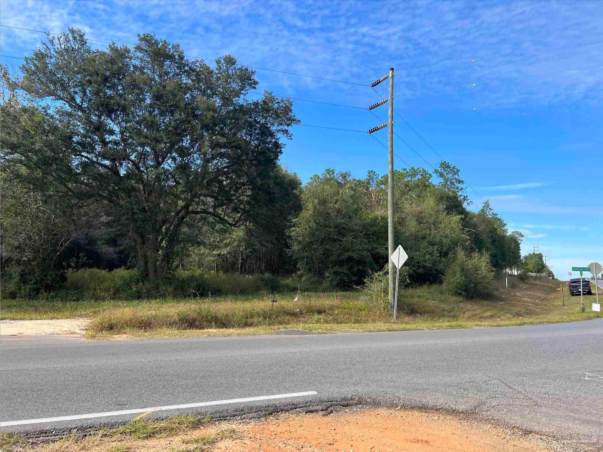 Photo 1 of 7 — 6647 Munson Hwy, Milton, FL 32570
