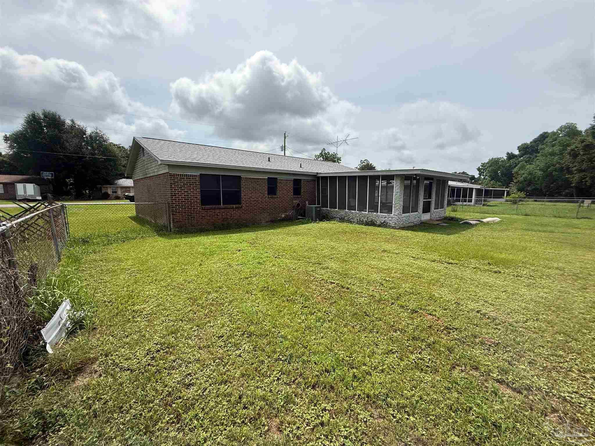 Photo 1 of 16 — 4373 Pine Villa Cir, Pace, FL 32571